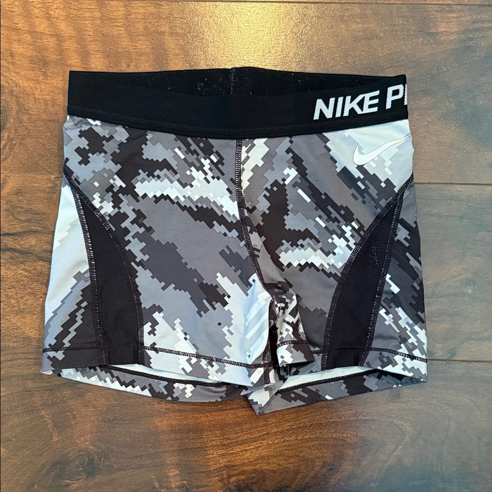 Nike Women’s Black & Gray Digital Camo Bike Shorts